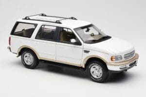 Ford Expedition Eddie Bauer Vit UT Models 1:18 22712 Metall — bild 6 av 8