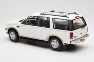 Ford Expedition Eddie Bauer Vit UT Models 1:18 22712 Metall — bild 7 av 8