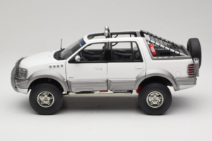 Ford Expedition Himalaya White AUTOart 1:18 72781 Metall — bild 4 av 8
