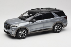 Ford Explorer Grå OEM 1:18 FORD2020 Metall