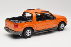 Ford Explorer Sport Trac Orange Maisto 1:18 536891G Metall — bild 3 av 8