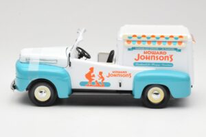 Ford F-1 Howard Johnson's Ice Cream Road Signature 1:18 92229 Metall — bild 3 av 6