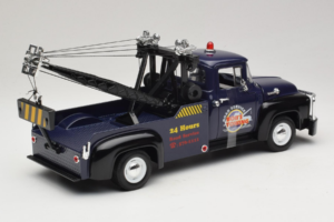 Ford F-100 Bärgningsbil Bob's Towing Welly 1:18 19834-W Metall — bild 2 av 6