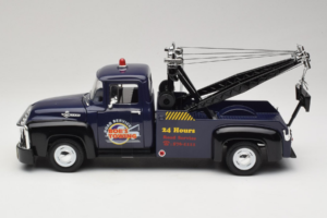 Ford F-100 Bärgningsbil Bob's Towing Welly 1:18 19834-W Metall — bild 3 av 6
