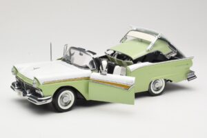 Ford Fairlane Skyliner Grön & Vit Sun Star 1:18 FORD003 Metall — bild 2 av 9