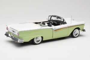 Ford Fairlane Skyliner Grön & Vit Sun Star 1:18 FORD003 Metall — bild 4 av 9