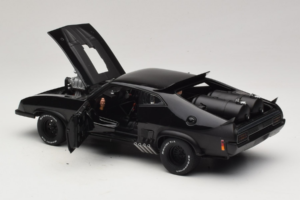 Ford Falcon XB Interceptor Mad Max 2 The Road Warrior AUTOart 1:18 72745 Metall — bild 5 av 8