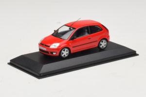 Ford Fiesta Mk5 2-Door Röd Minichamps 1:43 FIESTA004 Metall — bild 2 av 4