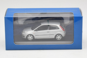 Ford Fiesta Mk5 2-Door Silver Minichamps 1:43 FIESTA003 Metall — bild 4 av 4