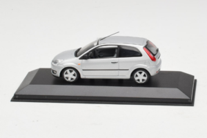 Ford Fiesta Mk5 2-Door Silver Minichamps 1:43 FIESTA003 Metall