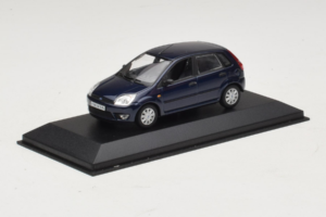 Ford Fiesta Mk5 4-Door Mörkblå Minichamps 1:43 FIESTA001 Metall — bild 2 av 4