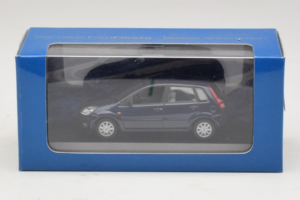 Ford Fiesta Mk5 4-Door Mörkblå Minichamps 1:43 FIESTA001 Metall — bild 4 av 4