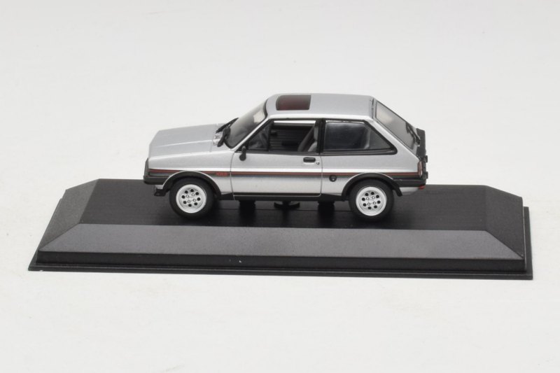 Ford Fiesta XR2 Silver Minichamps 1:43 400085160 Metall