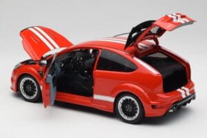 Ford Focus RS LM Classic Edition Race Red 1967 Ford Mk IV Tribute Minichamps 1:18 100080067 Metall — bild 5 av 8