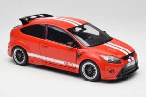 Ford Focus RS LM Classic Edition Race Red 1967 Ford Mk IV Tribute Minichamps 1:18 100080067 Metall — bild 6 av 8
