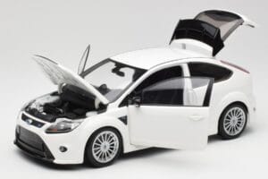 Ford Focus RS Mk2 Vit Minichamps 1:18 100080002 Metall — bild 2 av 8