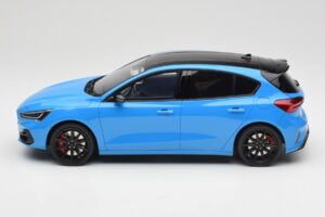 Ford Focus ST Edition Mk4 Azure Blue Otto 1:18 OT1186 Resin — bild 3 av 6