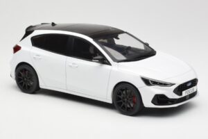 Ford Focus ST Mk4 Frozen Vit MCG 1:18 MCG18453 Metall — bild 4 av 6