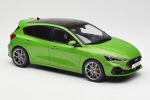 Ford Focus ST Mk4 Grön MCG 1:18 MCG18452 Metall — bild 4 av 6