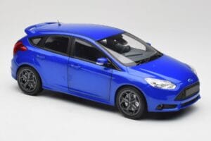 Ford Focus ST Mk2 Blue Metallic Minichamps 1:18 110082001 Metall — bild 6 av 8