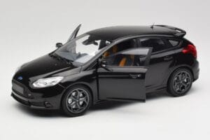 Ford Focus ST Mk2 Panther Black Metallic Minichamps 1:18 110082000 Metall — bild 2 av 8