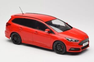 Ford Focus ST Turnier Mk3 Race Red MCG 1:18 MCG18466 Metall — bild 4 av 6