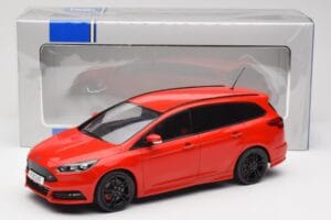 Ford Focus ST Turnier Mk3 Race Red MCG 1:18 MCG18466 Metall — bild 6 av 6