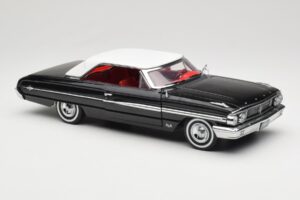 Ford Galaxie 500 Svart Sun Star 1:18 1442 Metall — bild 6 av 8
