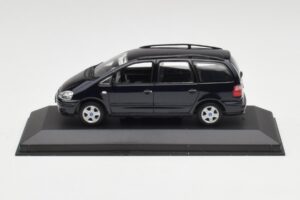 Ford Galaxy Mk1 Blå Minichamps 1:43 430089501 Metall