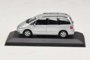 Ford Galaxy Mk2 Silver Minichamps 1:43 GALAXY001 Metall