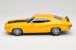Ford Gran Torino Sport Gul IXO 1:18 18CMC186 Metall — bild 3 av 6
