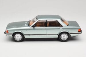 Ford Granada Mk2 2.8 Ghia Light Green Metallic MCG 1:18 MCG18535 Metall — bild 3 av 6