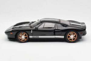 Ford GT Svart Med Vita Ränder AUTOart 1:18 73023 Metall — bild 4 av 8