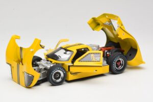 Ford GT40 Mk IV Gul 1967 Shelby Collectibles 1:18 31414S Metall — bild 2 av 8