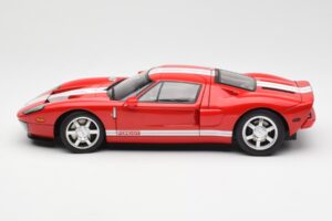Ford GT Röd AUTOart 1:18 73021 Metall — bild 4 av 8