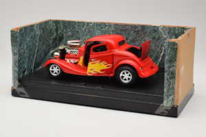 Ford High Tech Röd med Flamma American Muscle 1:18 7726 Metall — bild 3 av 4