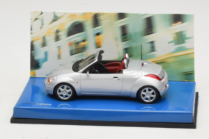 Ford Ka Cabriolet Silver Minichamps 1:43 403086434 Metall