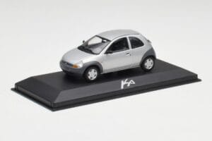 Ford Ka Mk1 Silvergrå Minichamps 1:43 130248 Metall — bild 2 av 4