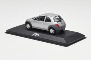 Ford Ka Mk1 Silvergrå Minichamps 1:43 130248 Metall — bild 3 av 4