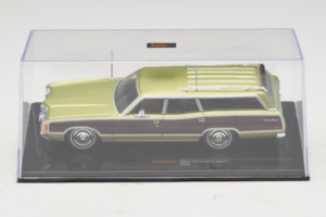 Ford LTD Country Squire Green Bronze IXO 1:43 CLC608N Metall — bild 4 av 5