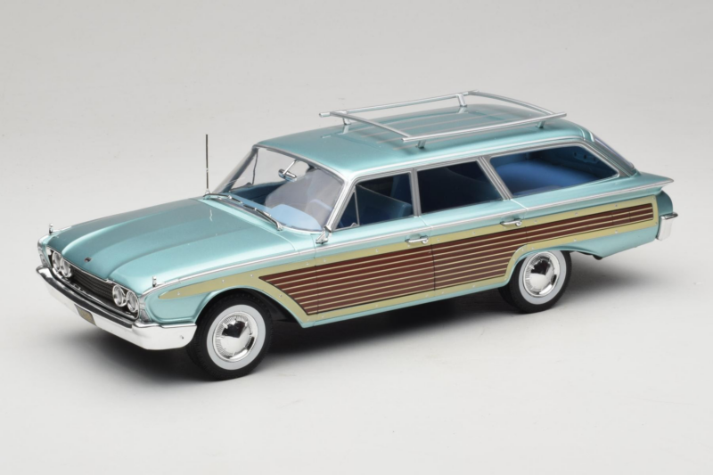 Ford Country Squire Blå MCG 1:18 MCG18049 Metall
