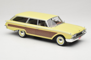 Ford Country Squire Gul MCG 1:18 MCG18048 Metall — bild 4 av 6