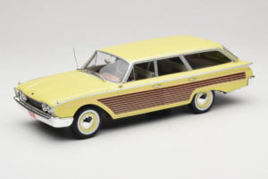 Ford Country Squire Gul MCG 1:18 MCG18048 Metall