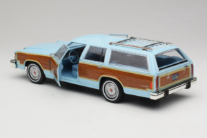Ford LTD Country Squire Charlie's Angels Movie GreenLight 1:18 19066 Metall — bild 5 av 8