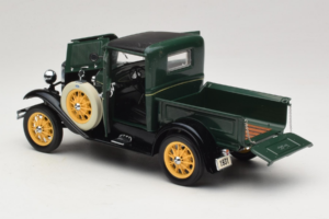 Ford Model A Pickup Valley Green Motor City 1:18 40003 Metall — bild 5 av 8