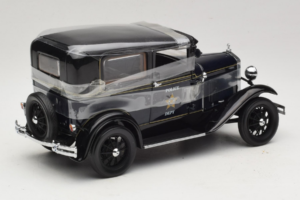 Ford Model A Tudor Police Car Motor City 1:18 43008 Metall — bild 2 av 6