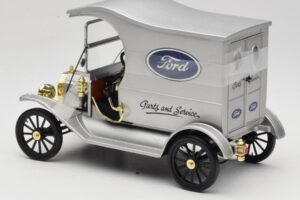 Ford Model T Delivery Truck Silver Eagle Collectibles 1:18 430600 Metall — bild 5 av 6