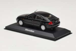 Ford Mondeo Mk3 Svart Minichamps 1:43 MONDEO004 Metall — bild 3 av 4