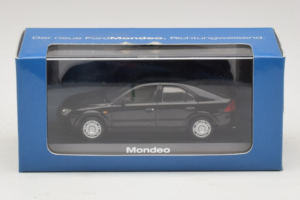 Ford Mondeo Mk3 Svart Minichamps 1:43 MONDEO004 Metall — bild 4 av 4
