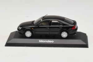Ford Mondeo Mk3 Svart Minichamps 1:43 MONDEO004 Metall